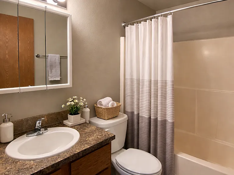 3413 Cascade Loop #B — Photo 7