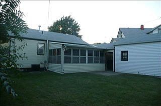 2nd image of 2926 Gold St