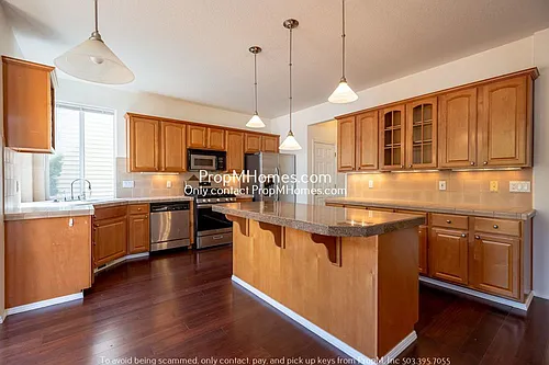 7561 SW Thornton Dr Photo 1