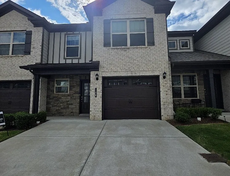 156 Rising Pvt Ln — Photo 1