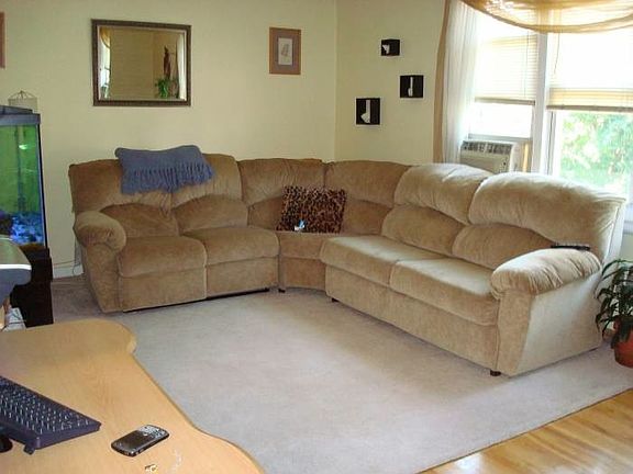 3rd image of 4 Arlington St APT 2B