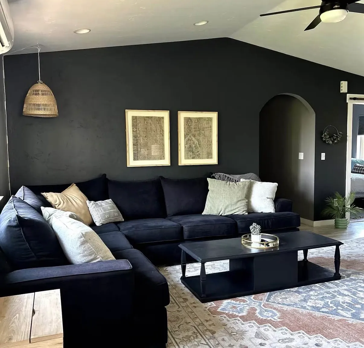 3 bed, 1683 sqft, $2,400 — Photo 1