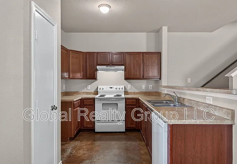 7802 Kingsbury Way #4 — Photo 8