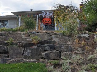 26 Lakeshore Dr, Rensselaer, NY 12144