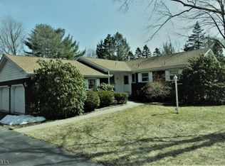 20 Morsetown Rd, West Milford, NJ 07480