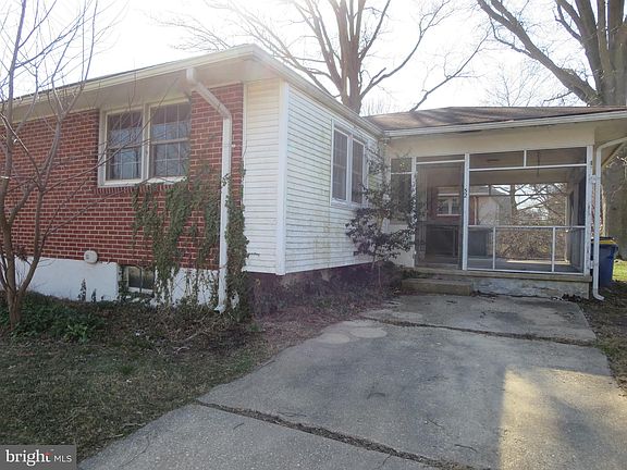 3rd image of 52 Woodhill Ct