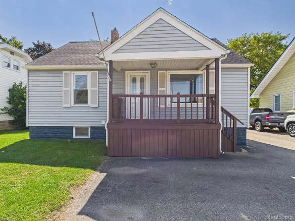 2236 E Maple Ave, Flint, MI 48507