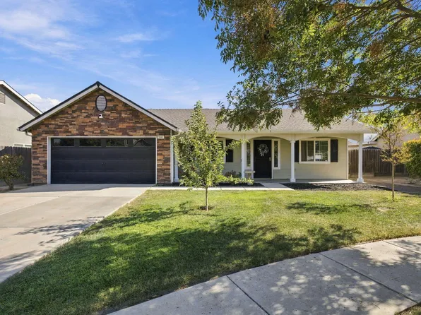 3068 S Foster Court, Tulare, CA 93274