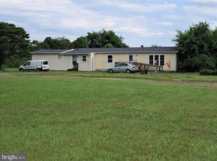 6137 Beach Rd, Midland, VA 22728