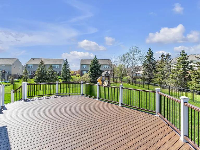 15745 Diamante Dr — Photo 59