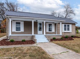 3705 Martel Rd, Lenoir City, TN 37772