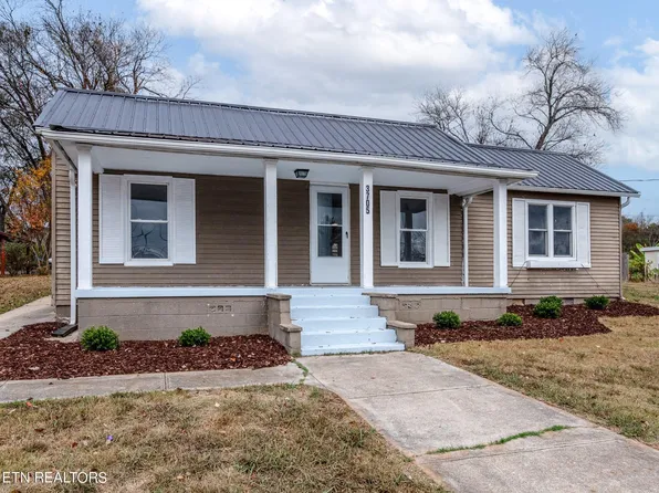 3705 Martel Rd, Lenoir City, TN 37772