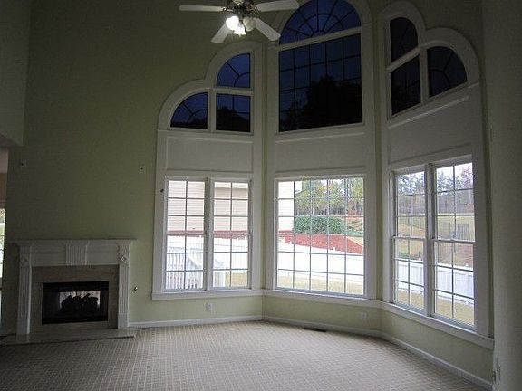 2nd image of 1551 Laurelhill Dr