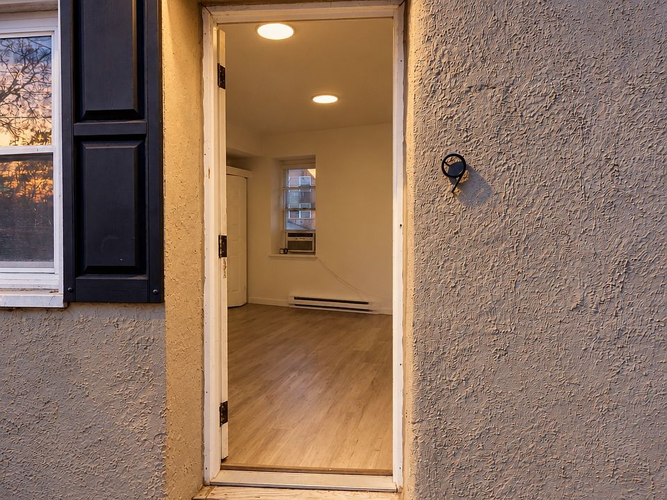 1st image of 4 S 4th St #9