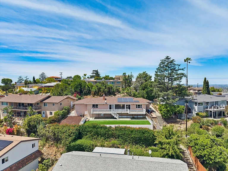 4258 Summit Dr — Photo 8