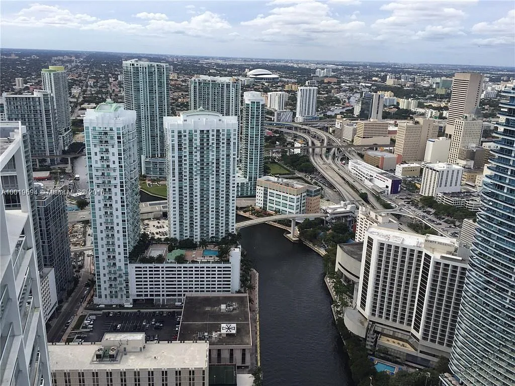 1 bed, 930 sqft, $3,200 — Photo 1