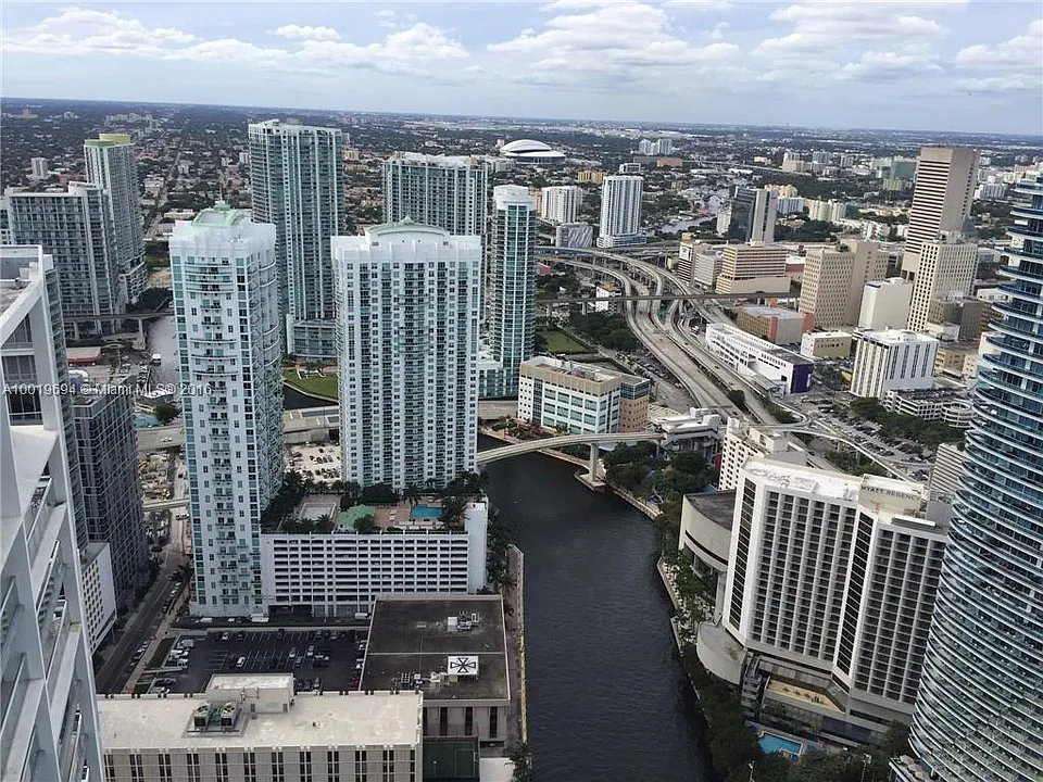 465 Brickell Ave #5706