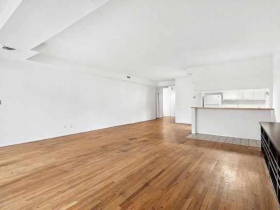 2nd image of 176 Broadway APT 5C