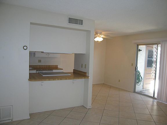 4th image of 856 E Cochise Dr #A