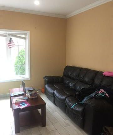 2nd image of 821 Rockland Ave #1A