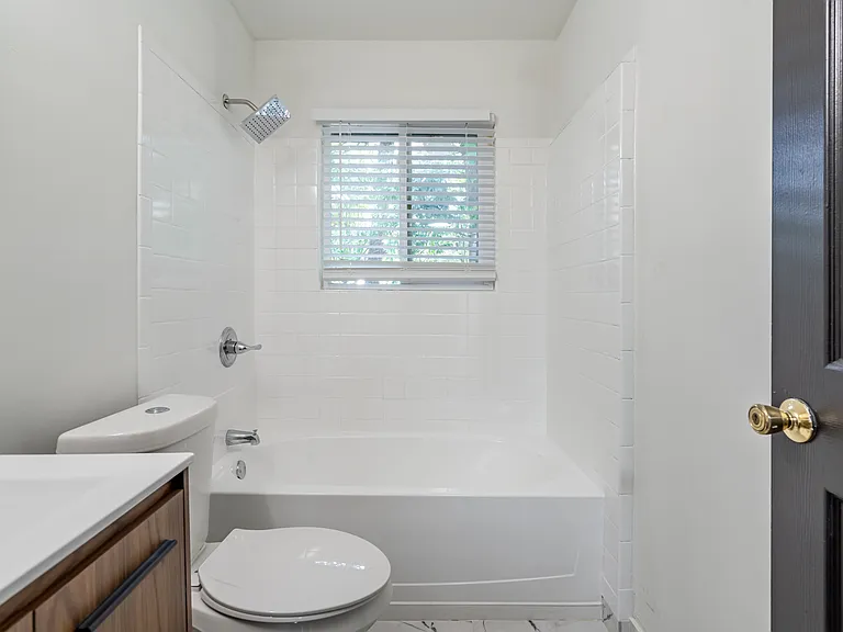 740 Mozley Dr SE #C8 — Photo 12