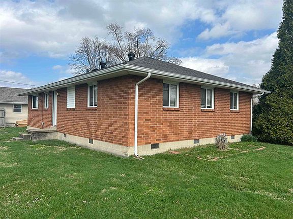 4th image of 3522 E Surrey Dr