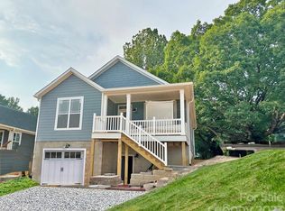 1102 Blueview Dr, Black Mountain, NC 28711
