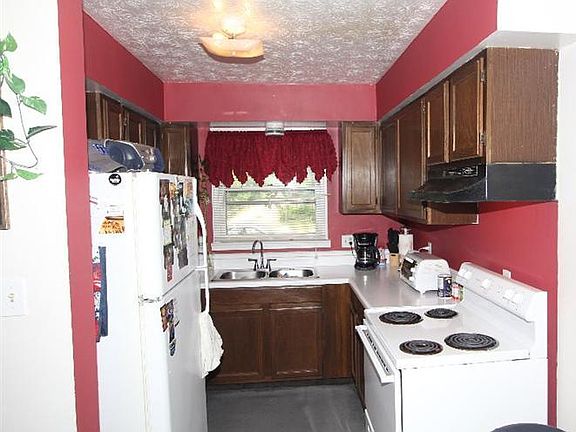 4th image of 3653 River Park Dr