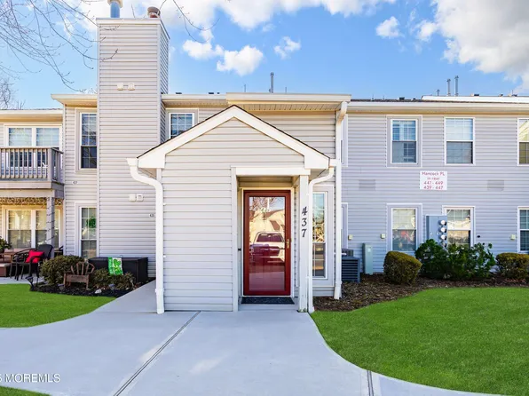 437 Hancock Place, Morganville, NJ 07751