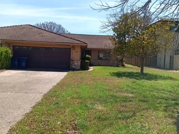 747 Oakland Hills, Kerrville, TX 78028
