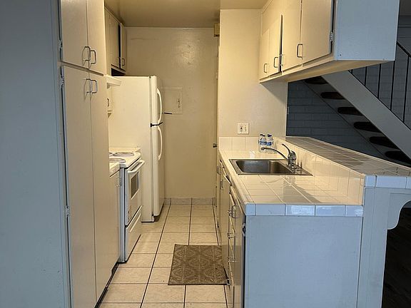 5th image of 910 Gilchrist Walkway APT 2