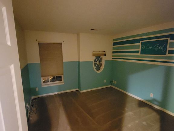 2nd image of 2930 Stratford Way