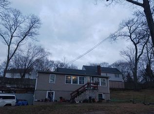 25 Tamarack Rd, Rocky Point, NY 11778