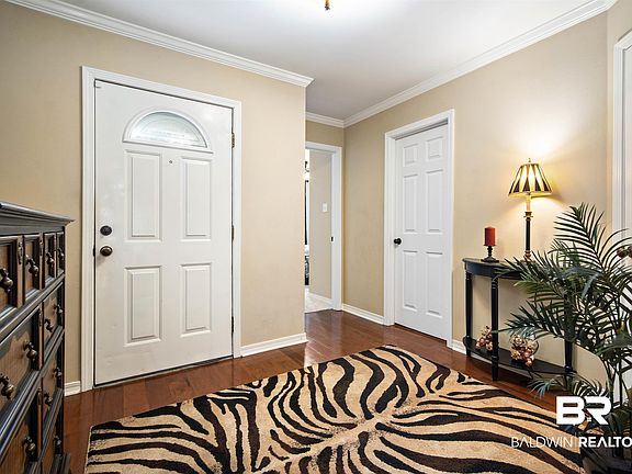 4th image of 306 Spring Lake Dr N