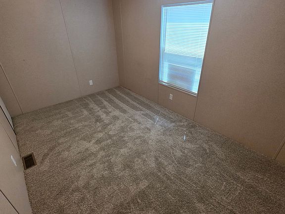 5th image of Green Acres Space 15B