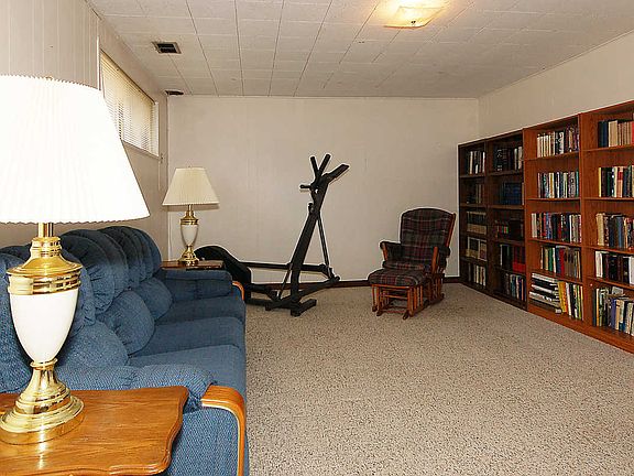 Entertainment Room view 2