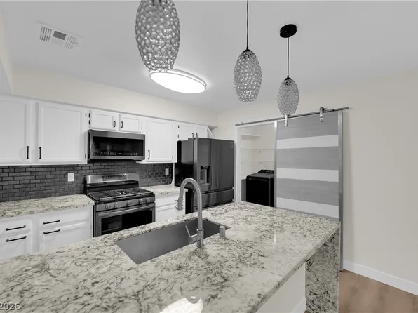 2133 Willowbury Dr Unit A, Las Vegas, NV 89108