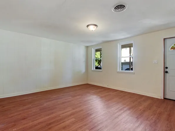 1203 Derry St, Harrisburg, PA 17104