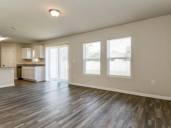 4th image of 23 Pine Cedar Dr