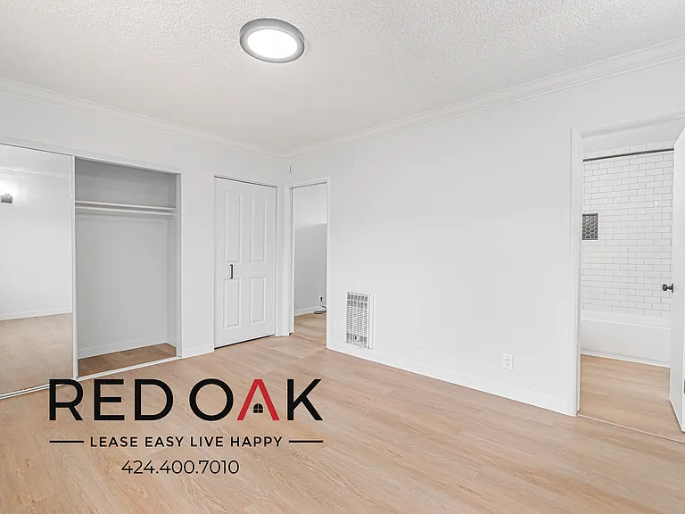 1540 W 145th St #1 — Photo 8