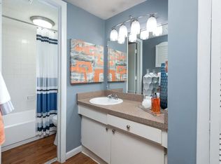 14524 N Boulevard St #2B, Tampa, FL 33613