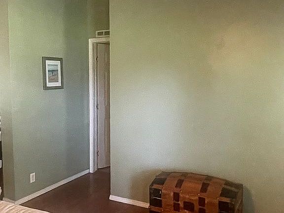 5th image of 13 Indian Trails Ln