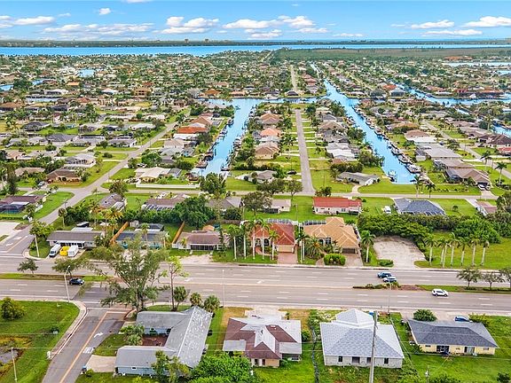 4th image of 213 Cape Coral Pkwy W #215
