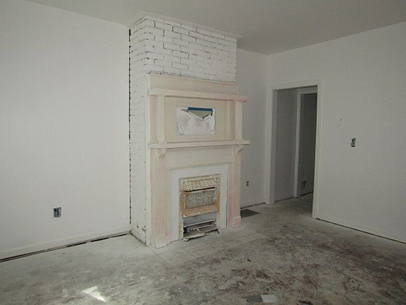 4th image of 3124 Frederick St