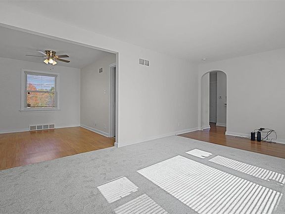 5th image of 1215 Yukon Dr