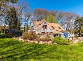 389 Brayton Rd, Tiverton, RI 02878
