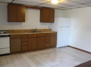 1322 W Main St APT 8, Grove City, PA 16127