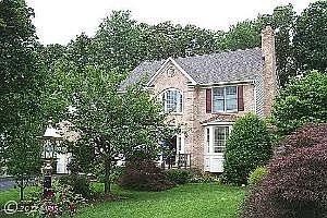 1st image of 3319 Willow Glen Dr