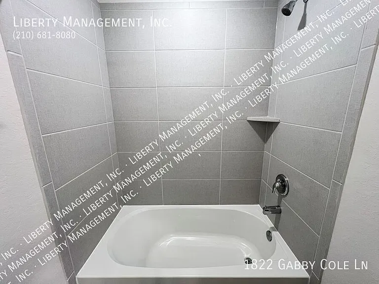 1822 Gabby Cole Ln — Photo 35