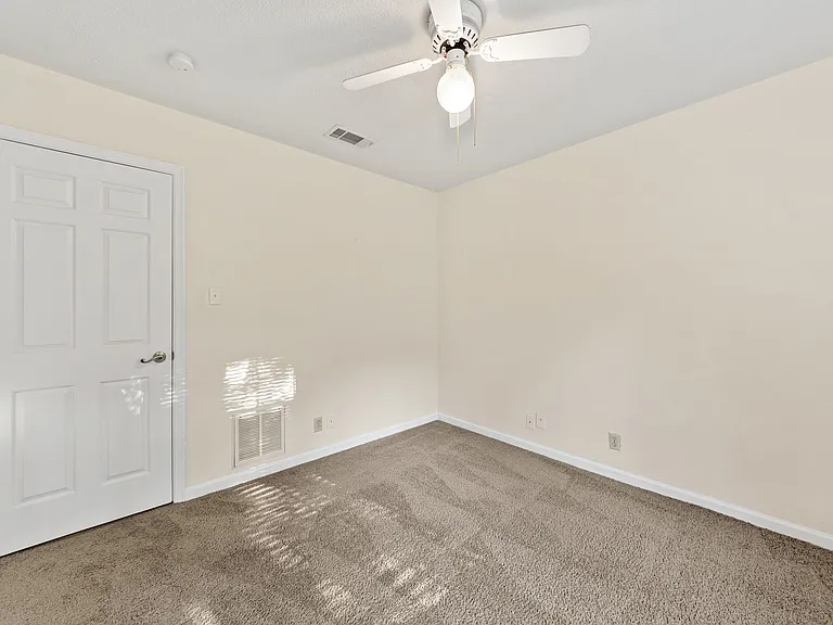 121 Lake Vis W — Photo 22